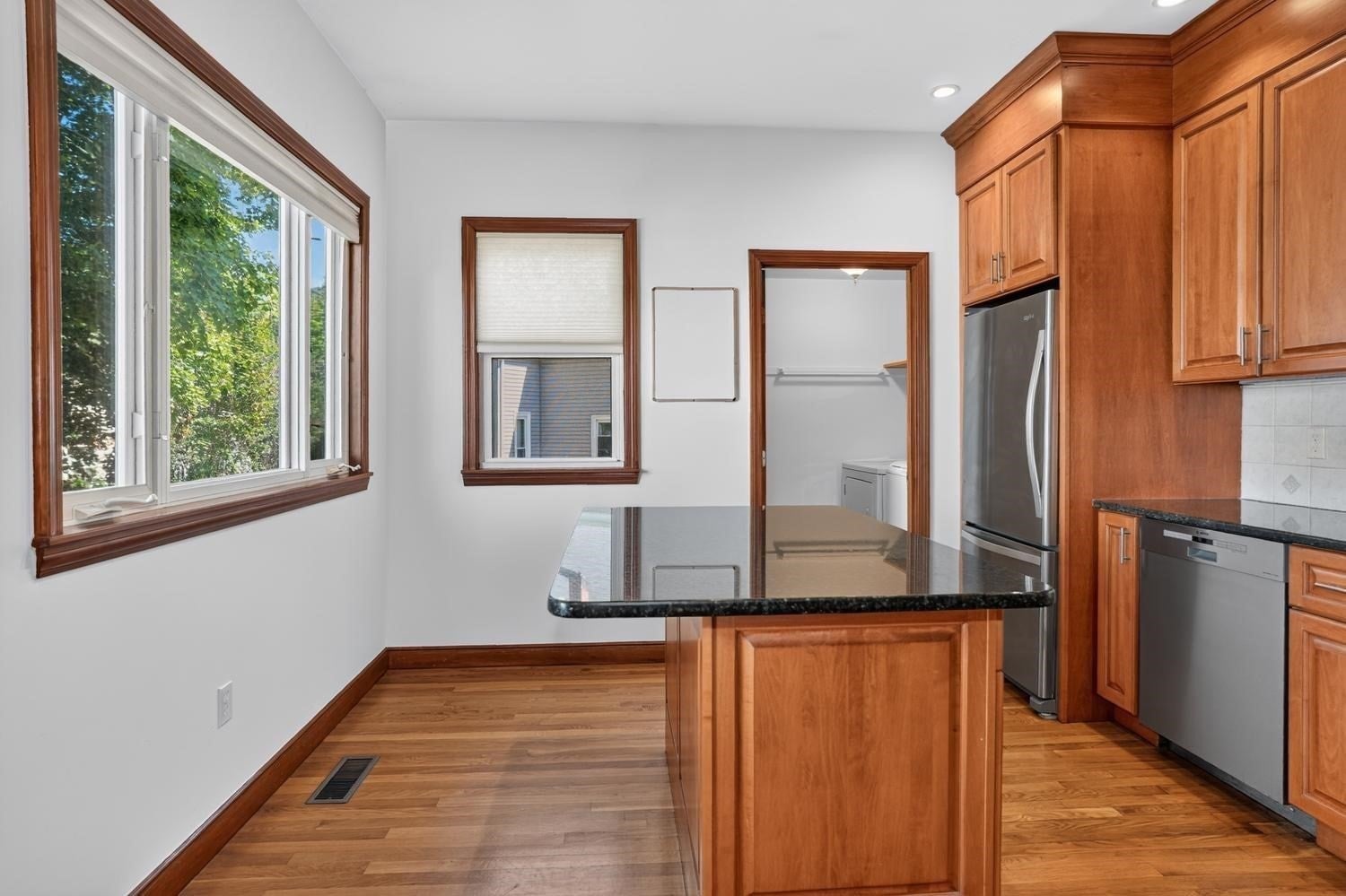 9 Ash St #1, Belmont, MA, 9 Ash St #1, Belmont, MA Photo #7