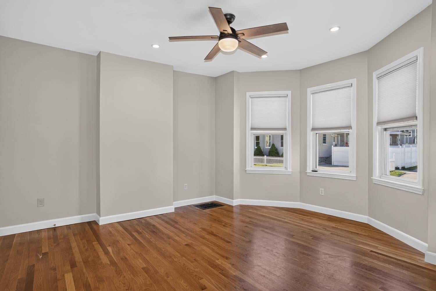 9 Ash St #1, Belmont, MA, 9 Ash St #1, Belmont, MA Photo #5