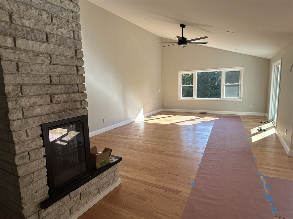 Atkinson, New Hampshire 03811, United States, 3 Bedrooms Bedrooms, ,3 BathroomsBathrooms,Residential,Active,240057