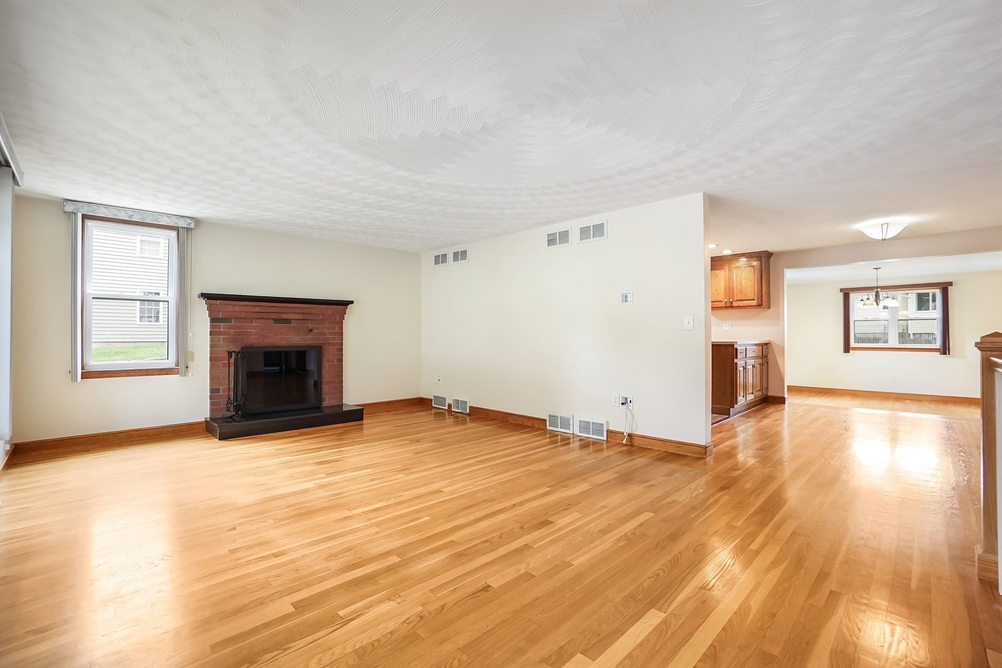 7 Stoney Brook Ln, Milford, MA, 7 Stoney Brook Ln, Milford, MA Photo #7