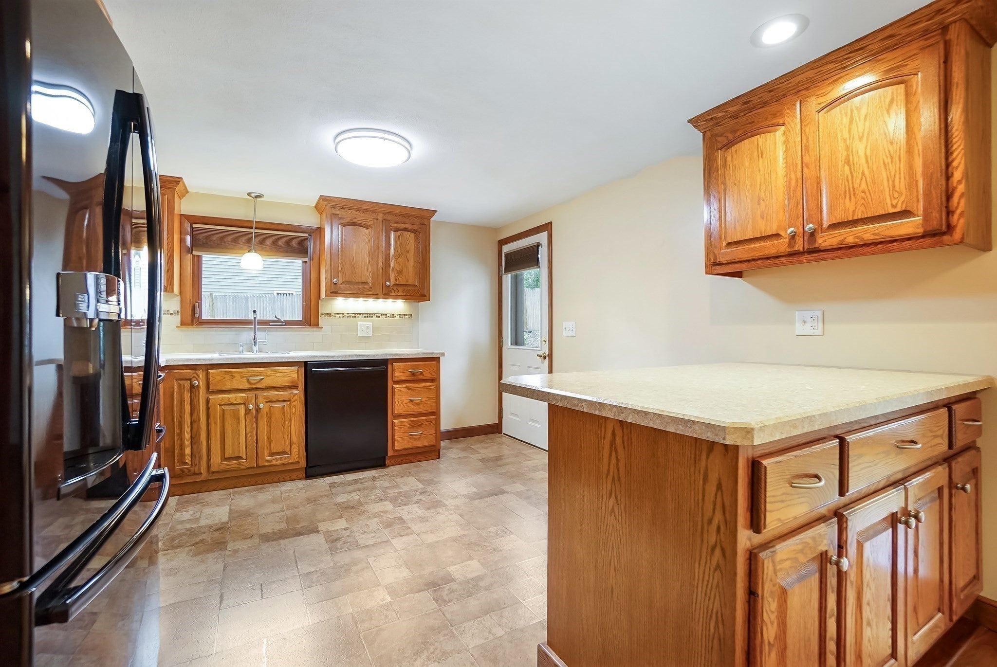 7 Stoney Brook Ln, Milford, MA, 7 Stoney Brook Ln, Milford, MA Photo #10