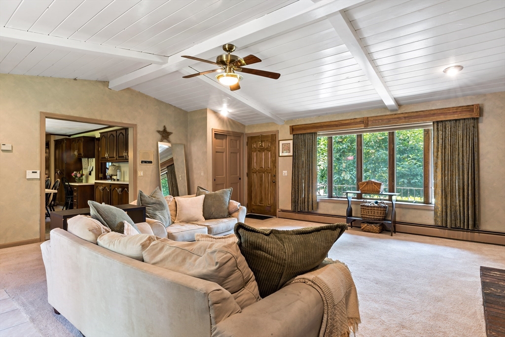5 Tanager Rd