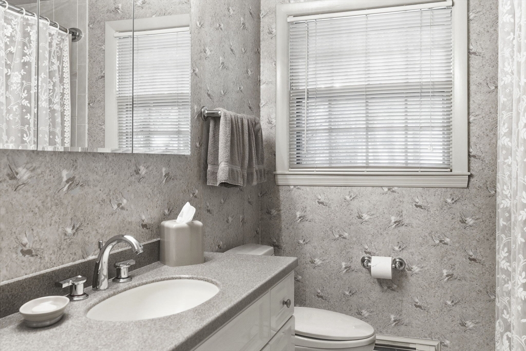 32 Hayden Lane, Bedford, MA Photo #21