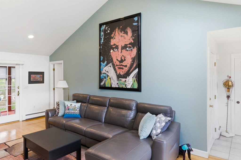 32 Hayden Lane, Bedford, MA Photo #9