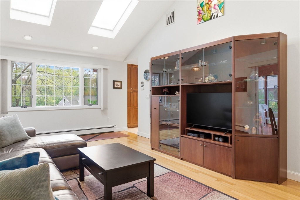 32 Hayden Lane, Bedford, MA Photo #7