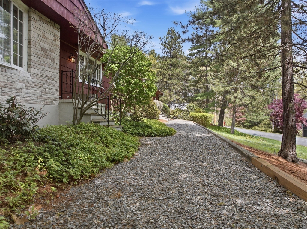32 Hayden Lane, Bedford, MA Photo #31