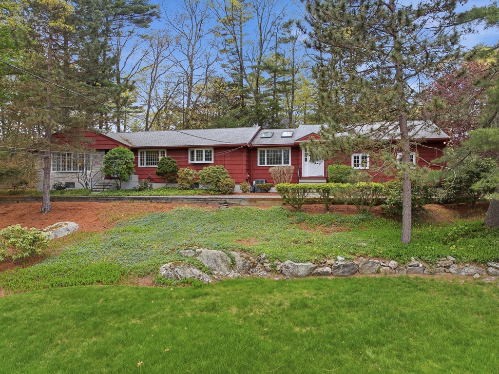 Photo of 32 Hayden Lane, Bedford, MA