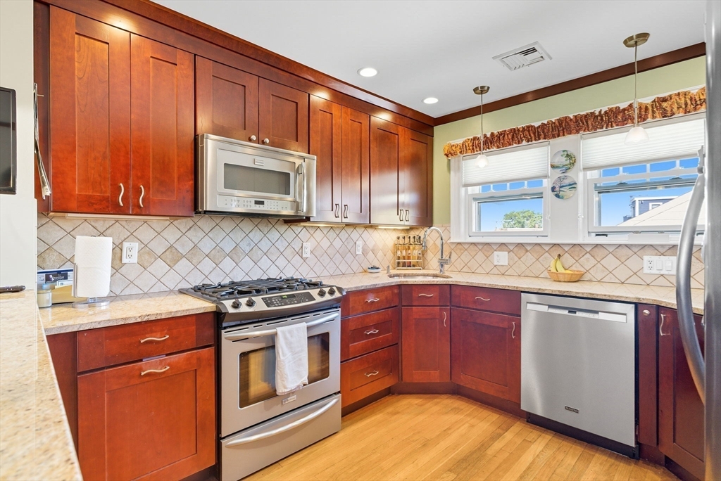 40 Cottage Park Rd 2