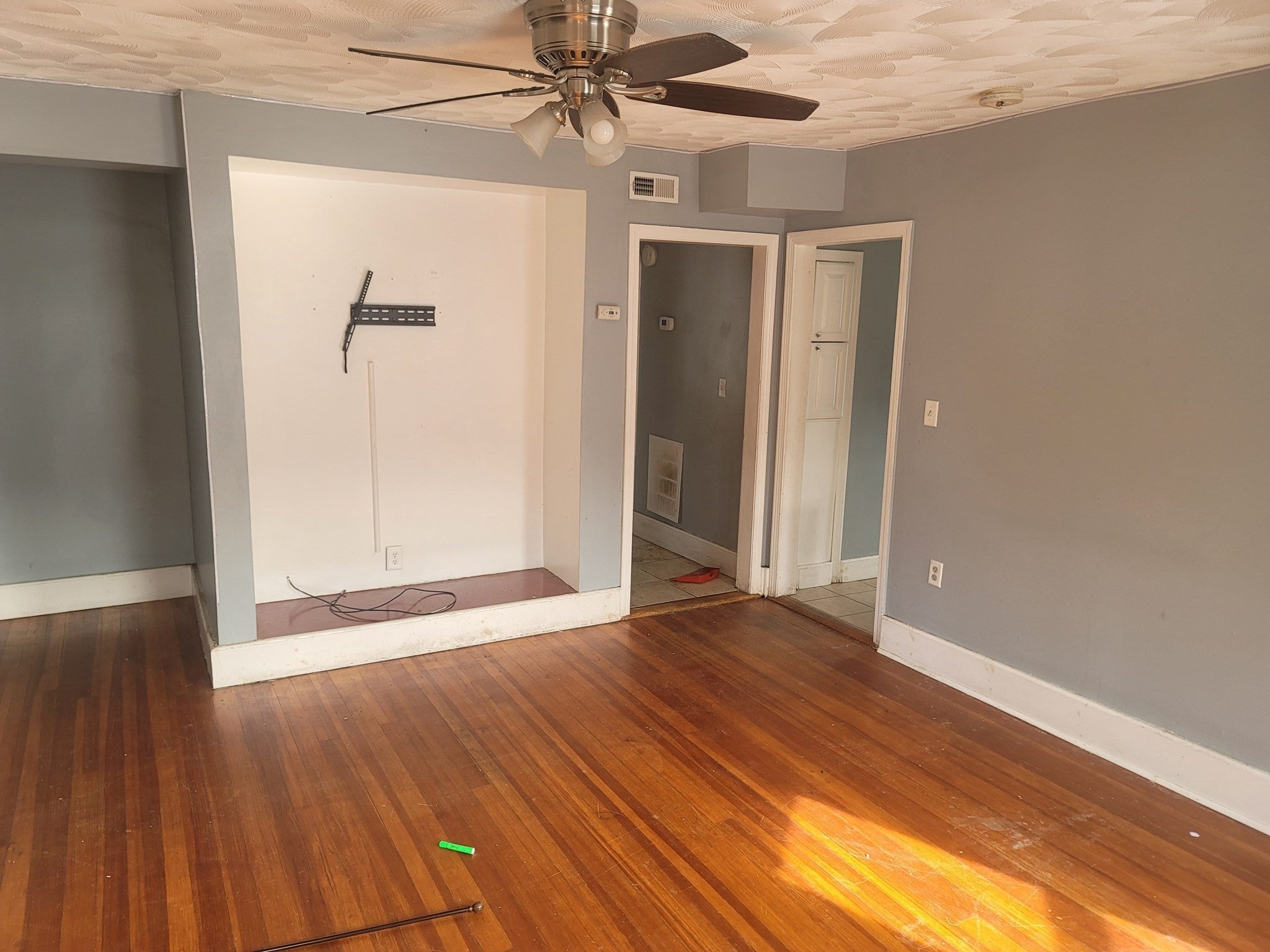 Photo of 59 Ellis ST, Brockton, MA