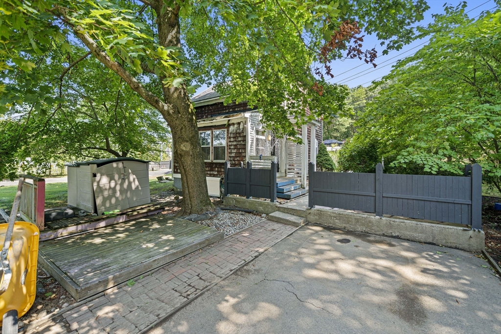 246 Dedham St