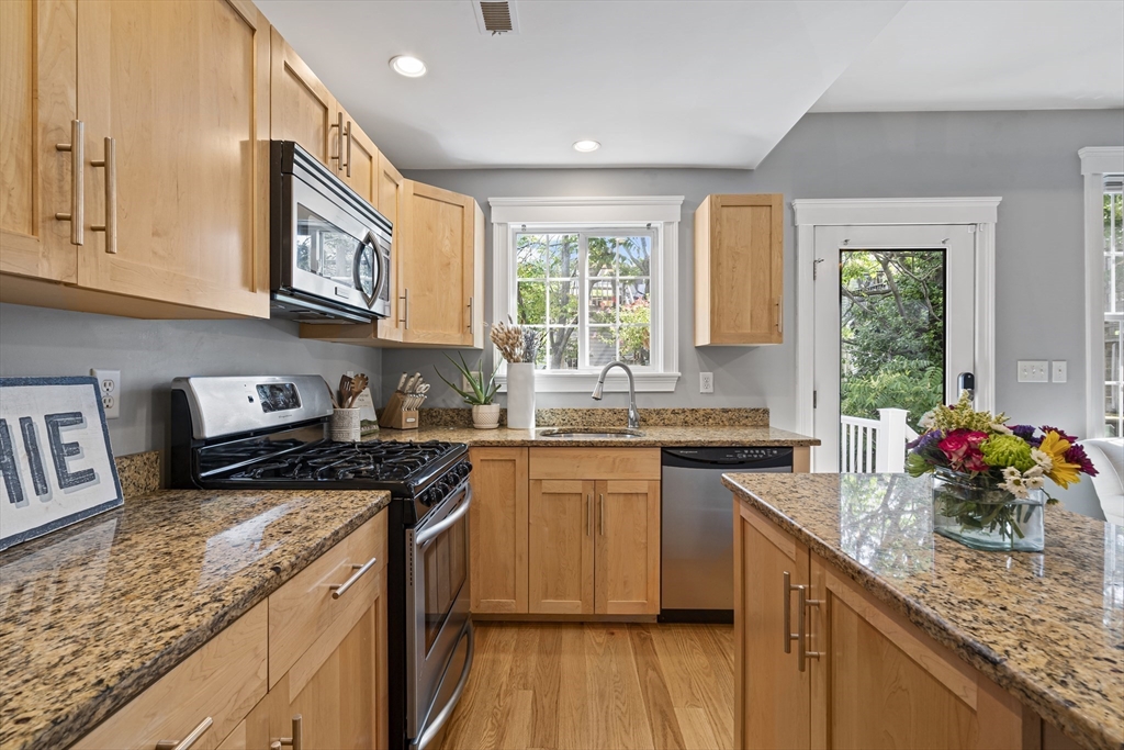 144 W 8th St PH