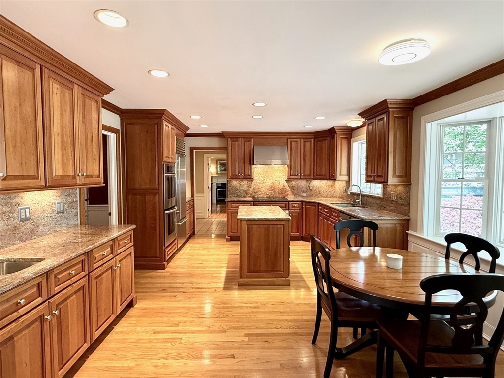 2 Liberty Ln
