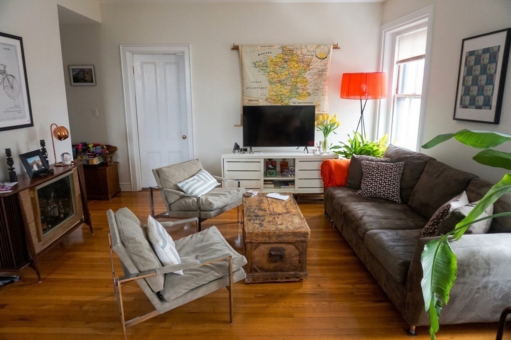 Photo 1 of 10 — 59 E Springfield Street 3, Boston, MA 02118