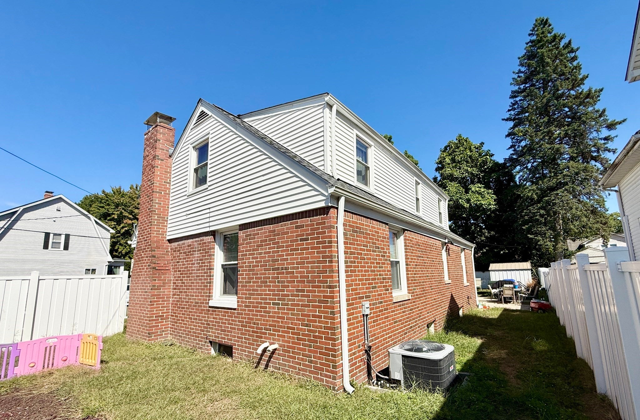 35 Long Terrace, Springfield, MA, 35 Long Terrace, Springfield, MA Photo #4