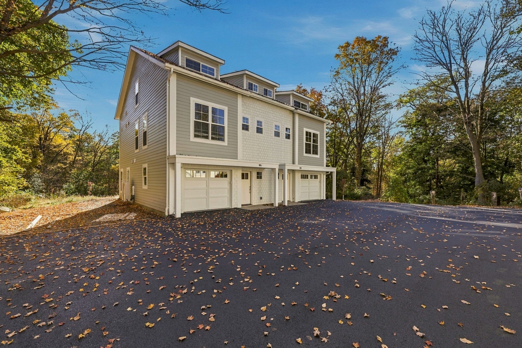 96 Lyman Rd 96