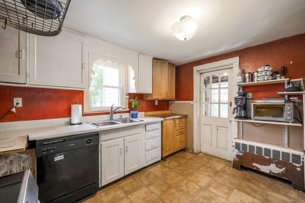 38 Fay Rd, Framingham, MA Photo #16