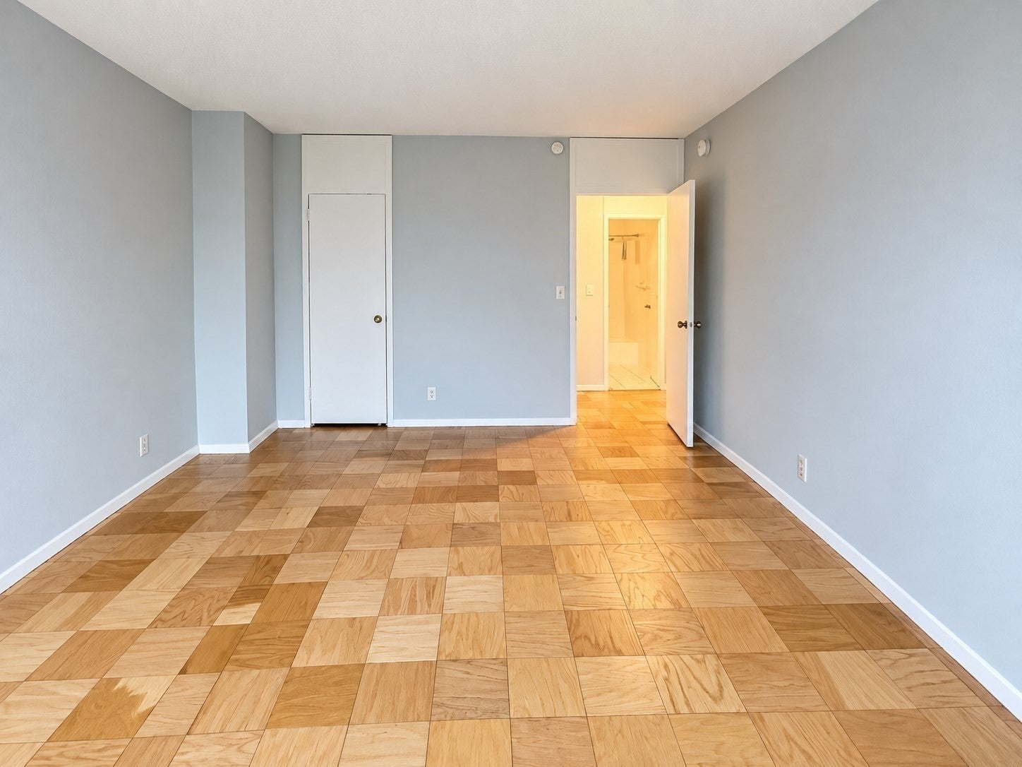 65 E India Row 29H