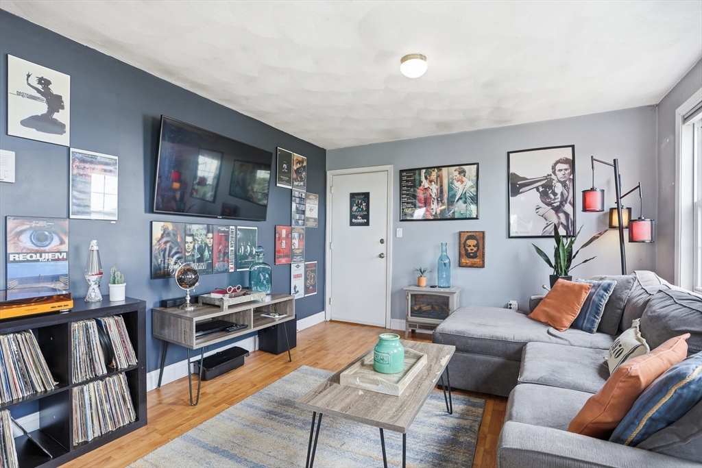 272 Jefferson AVE #5, Salem, MA Photo #4