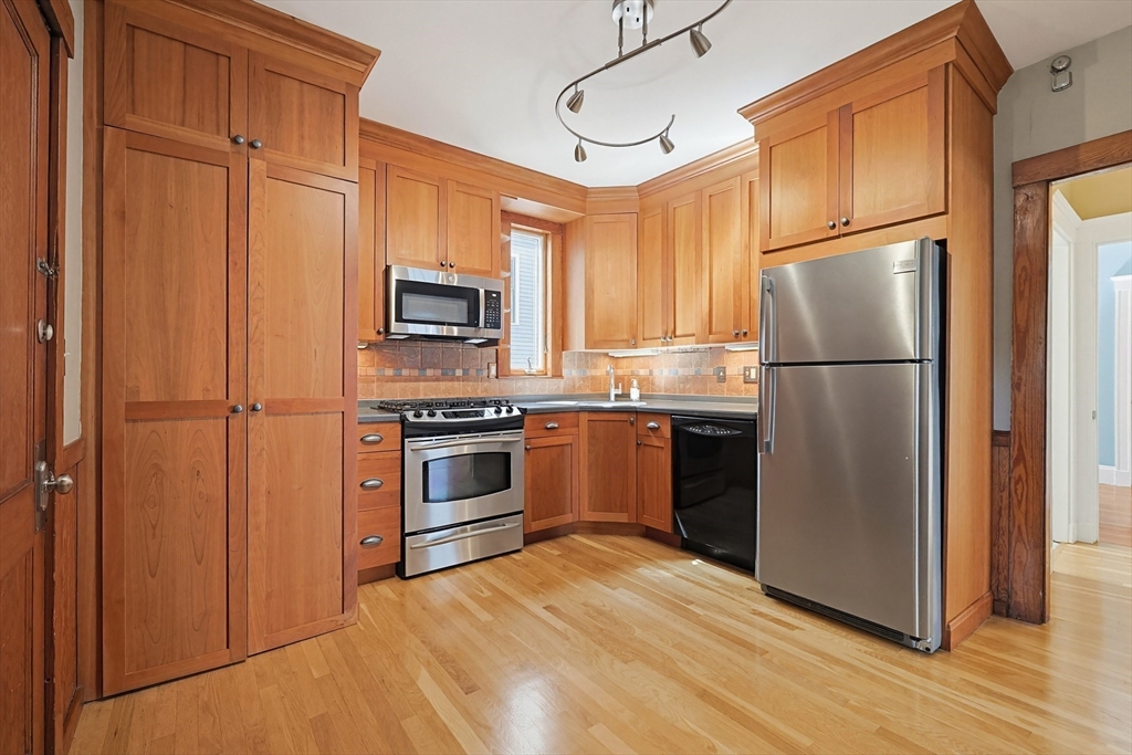 39 Sedgwick St 1