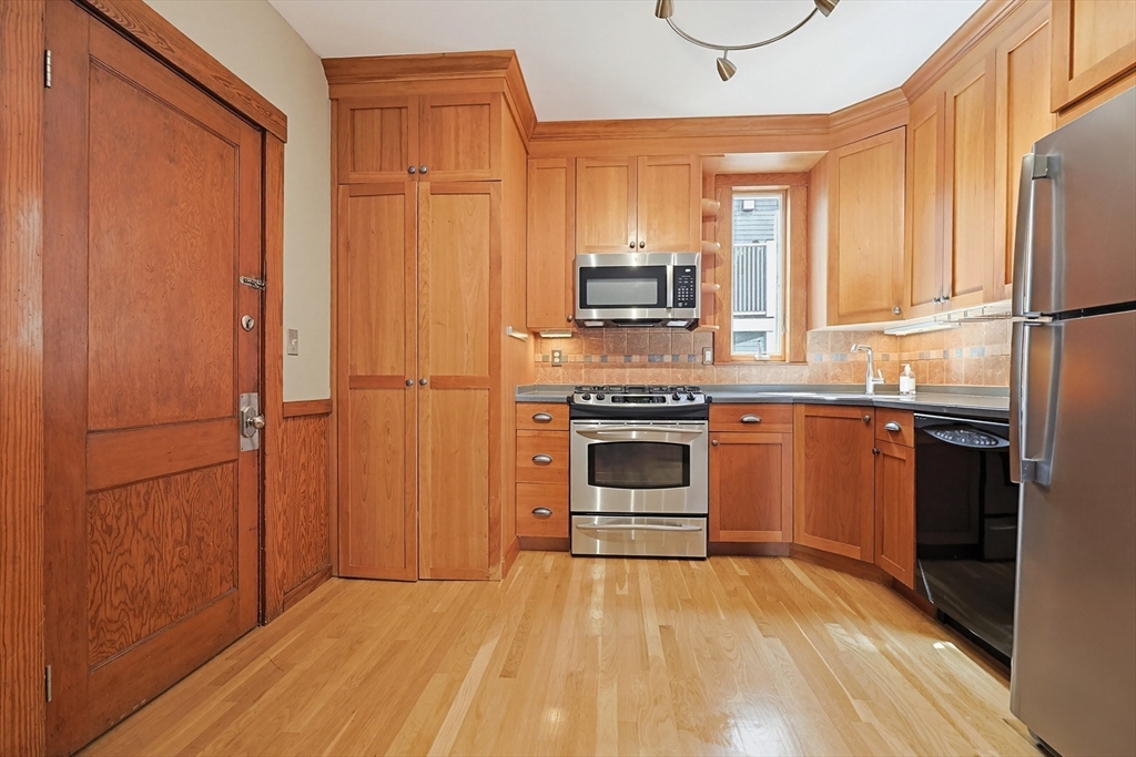 39 Sedgwick St 1