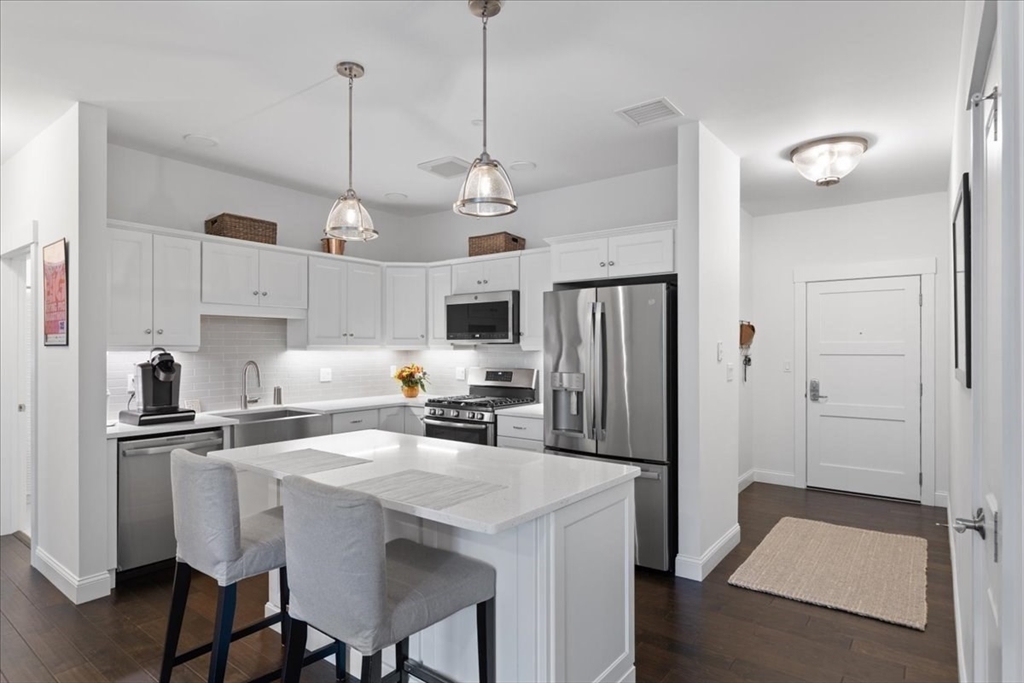 1 Revolution Way 208