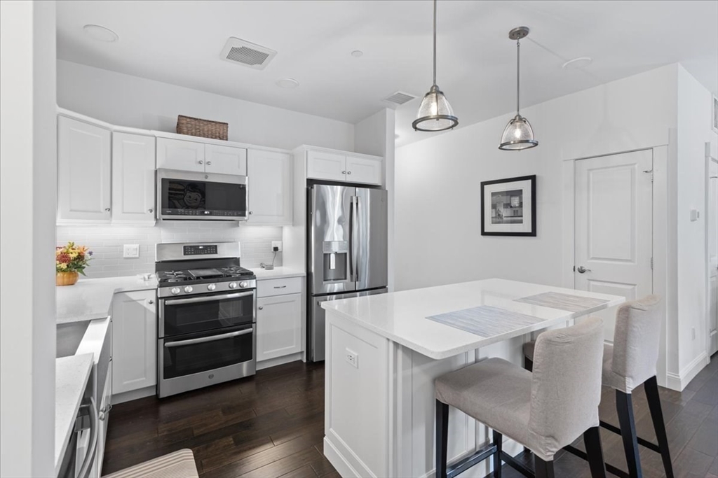 1 Revolution Way 208