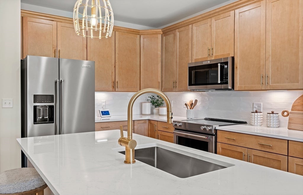 399 Neponset ST #402, Canton, MA, 399 Neponset ST #402, Canton, MA Photo #2