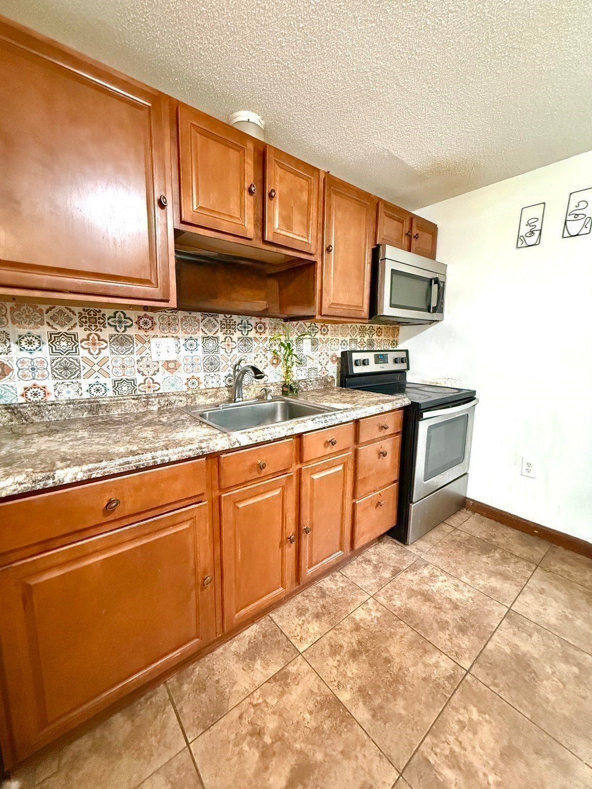 67 Everard St, Worcester, MA Photo #8