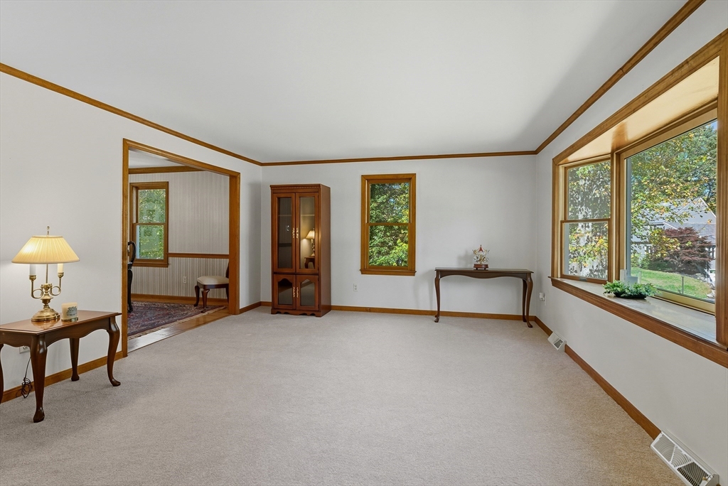 114 Lodi Rd