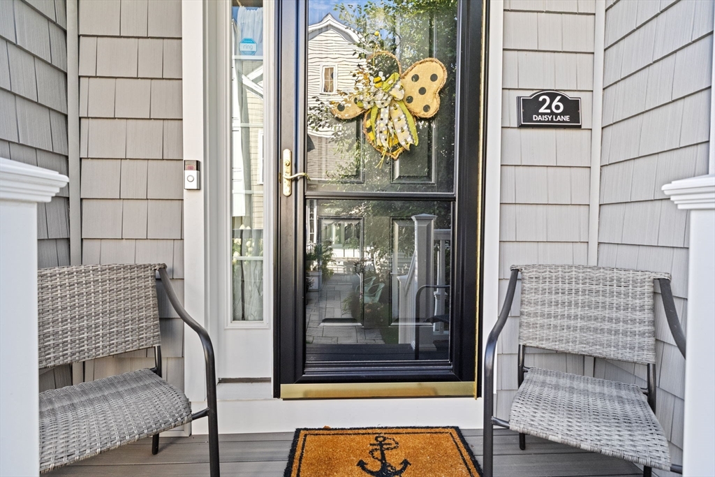 26 Daisy Ln