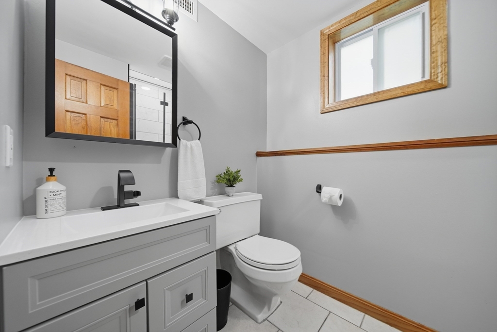26 Mayflower Drive, Litchfield, NH, 26 Mayflower Drive, Litchfield, NH Photo #34