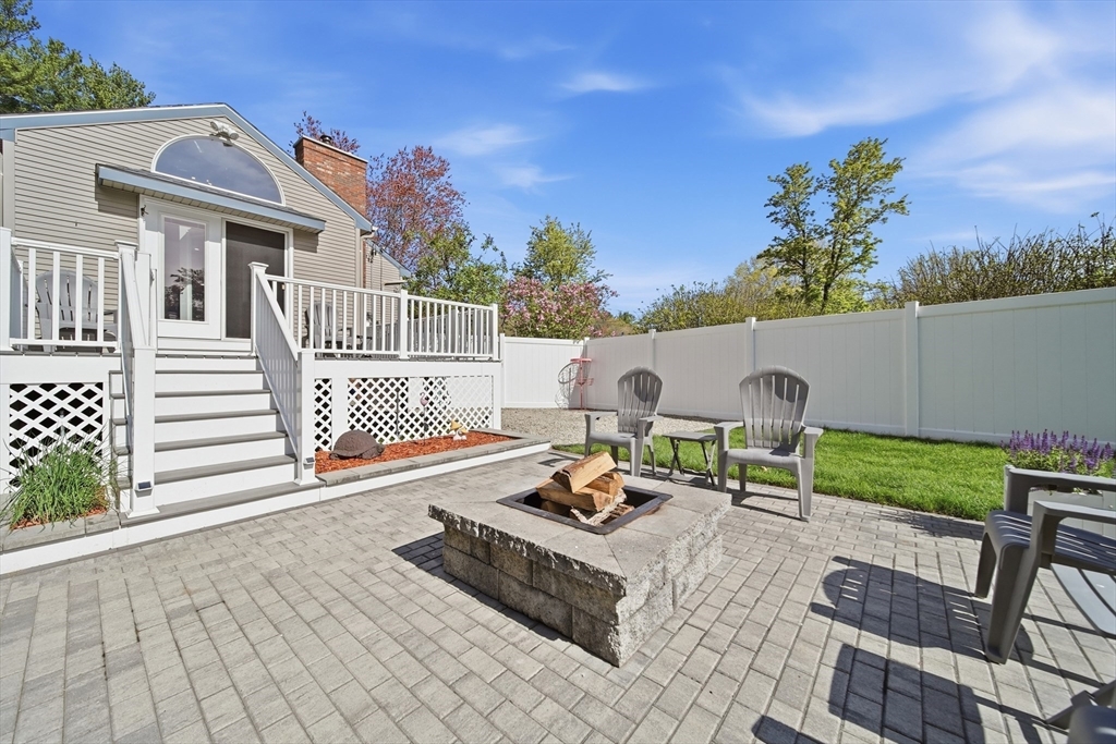 26 Mayflower Drive, Litchfield, NH, 26 Mayflower Drive, Litchfield, NH Photo #7