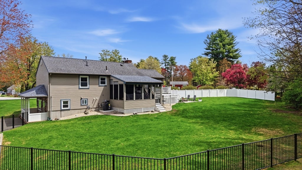26 Mayflower Drive, Litchfield, NH, 26 Mayflower Drive, Litchfield, NH Photo #42