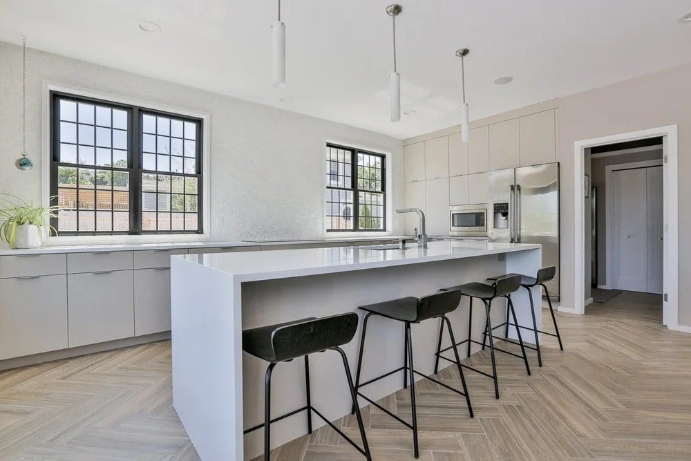 545 Highland