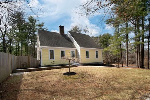 Photo of 118 Enterprise St, Duxbury, MA 02332 (MLS # 73492042)
