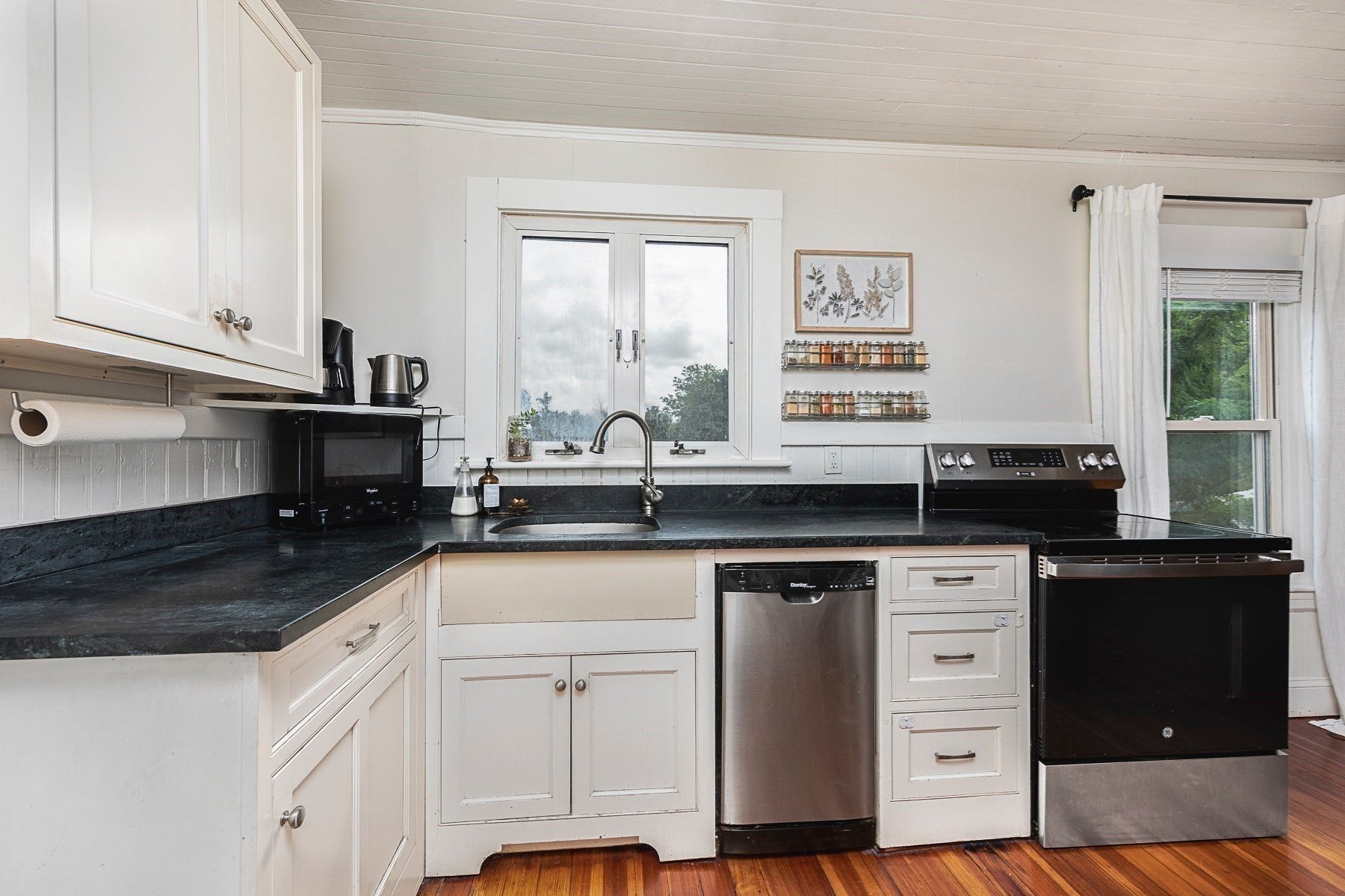 75 Perkins Ave, Hamilton, MA, 75 Perkins Ave, Hamilton, MA Photo #13