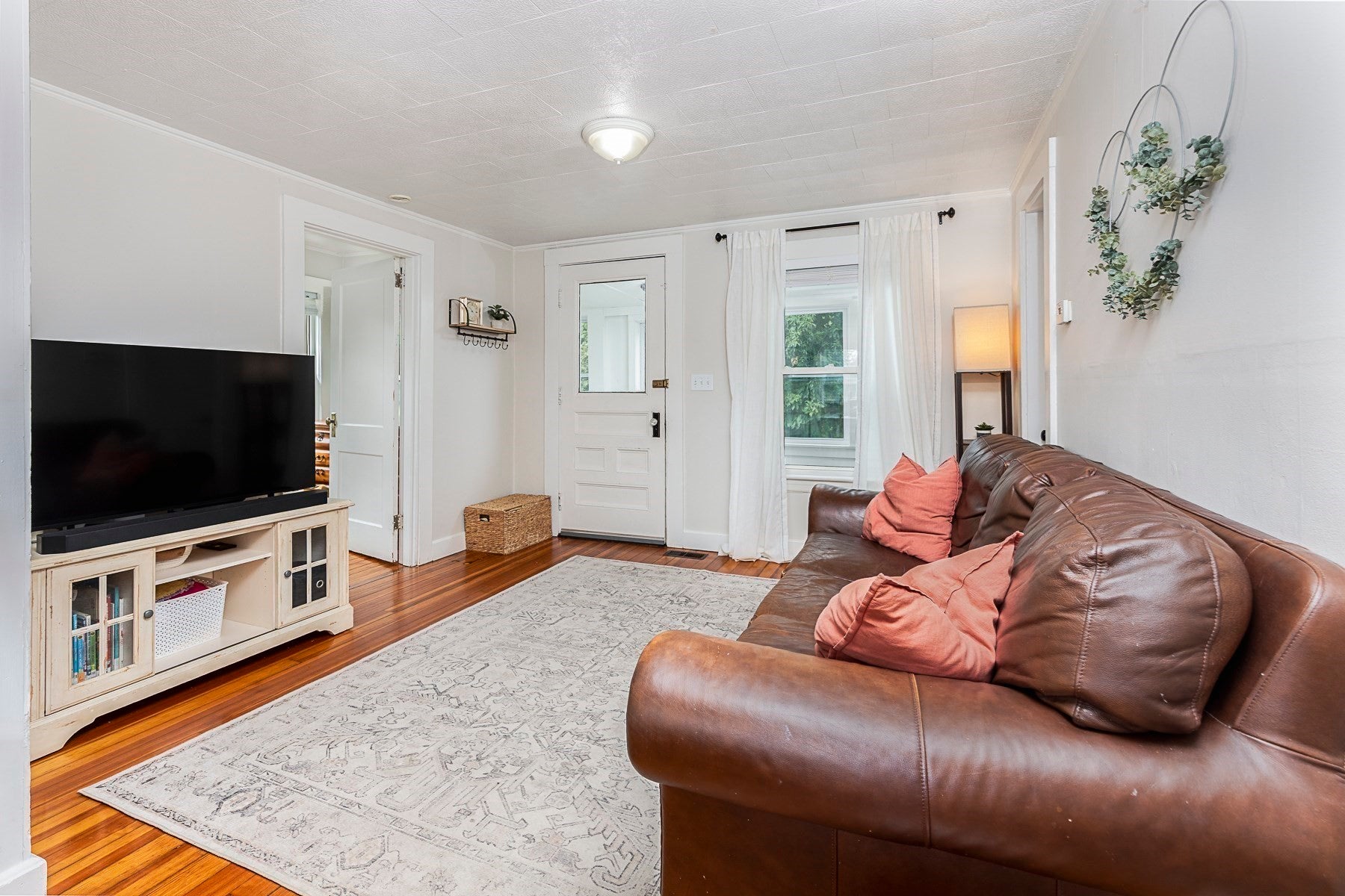 75 Perkins Ave, Hamilton, MA, 75 Perkins Ave, Hamilton, MA Photo #6