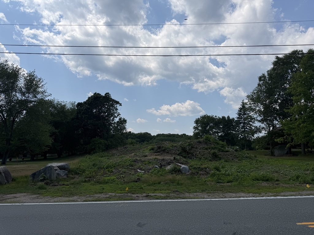 Lot 4 West St
