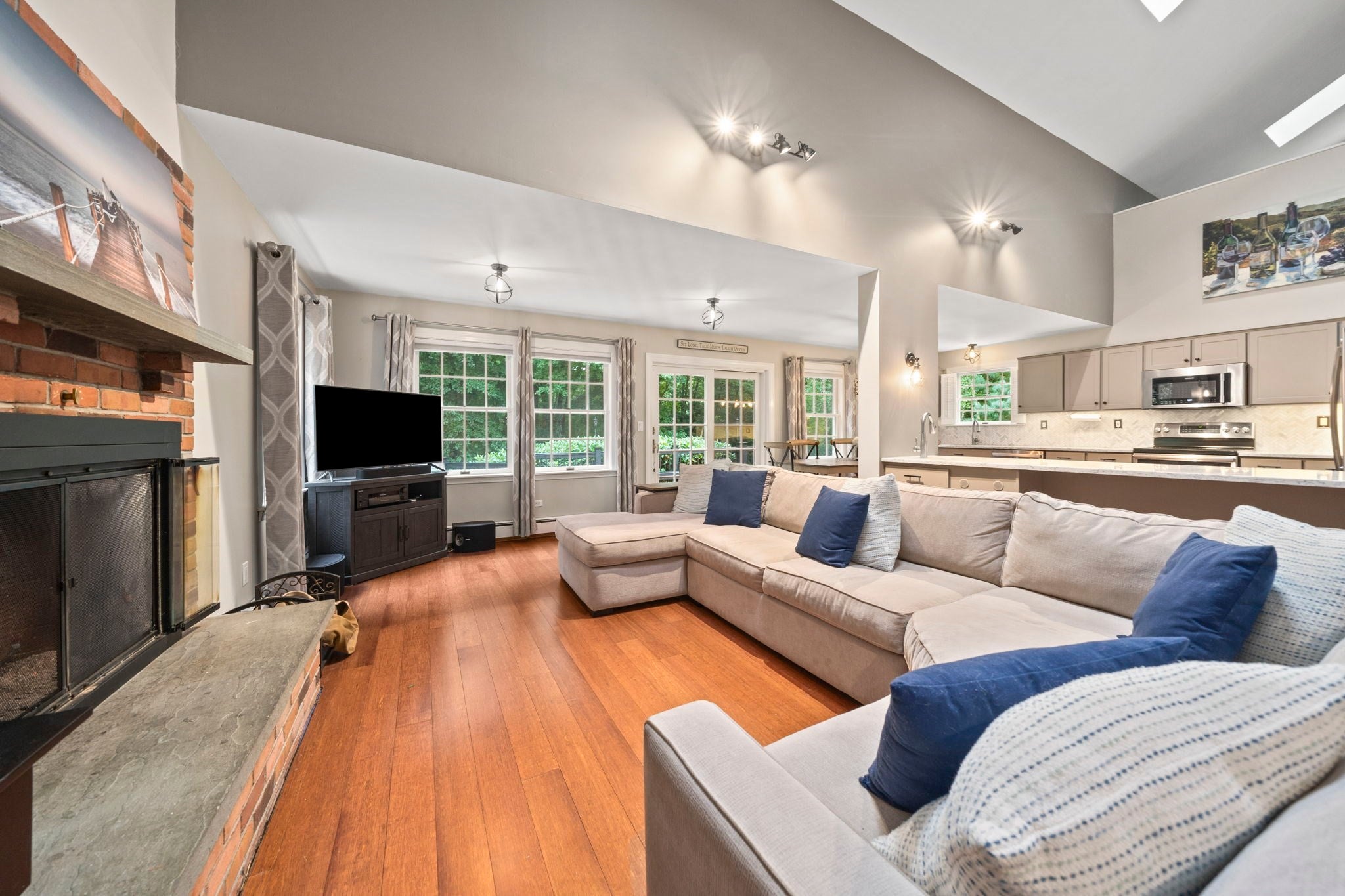 1 Millets Ln, Manchester, MA Photo #8