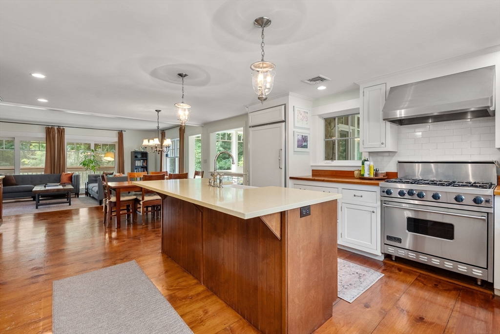 32 Intervale Rd