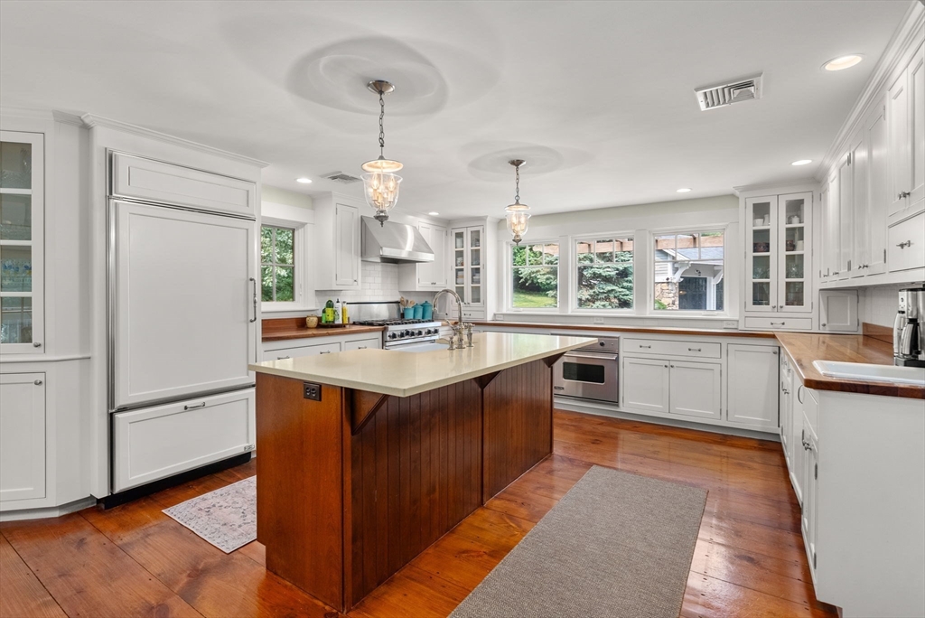 32 Intervale Rd