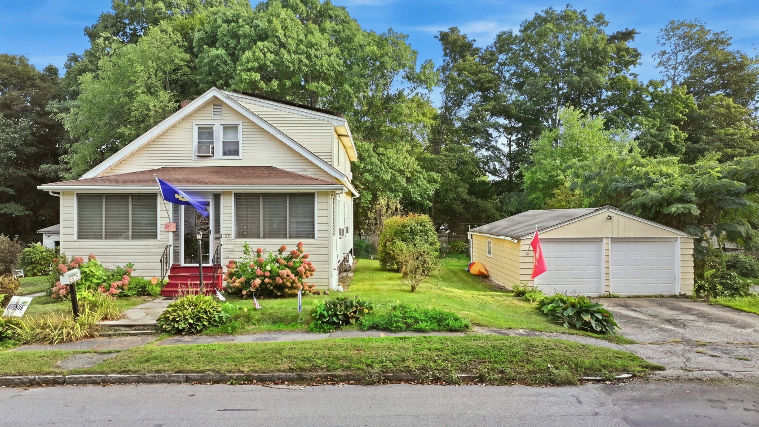 55 Clover St, Worcester, MA, 55 Clover St, Worcester, MA Photo #3