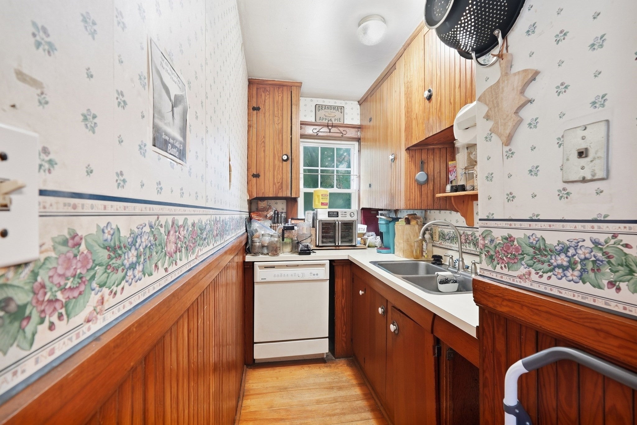 55 Clover St, Worcester, MA, 55 Clover St, Worcester, MA Photo #7