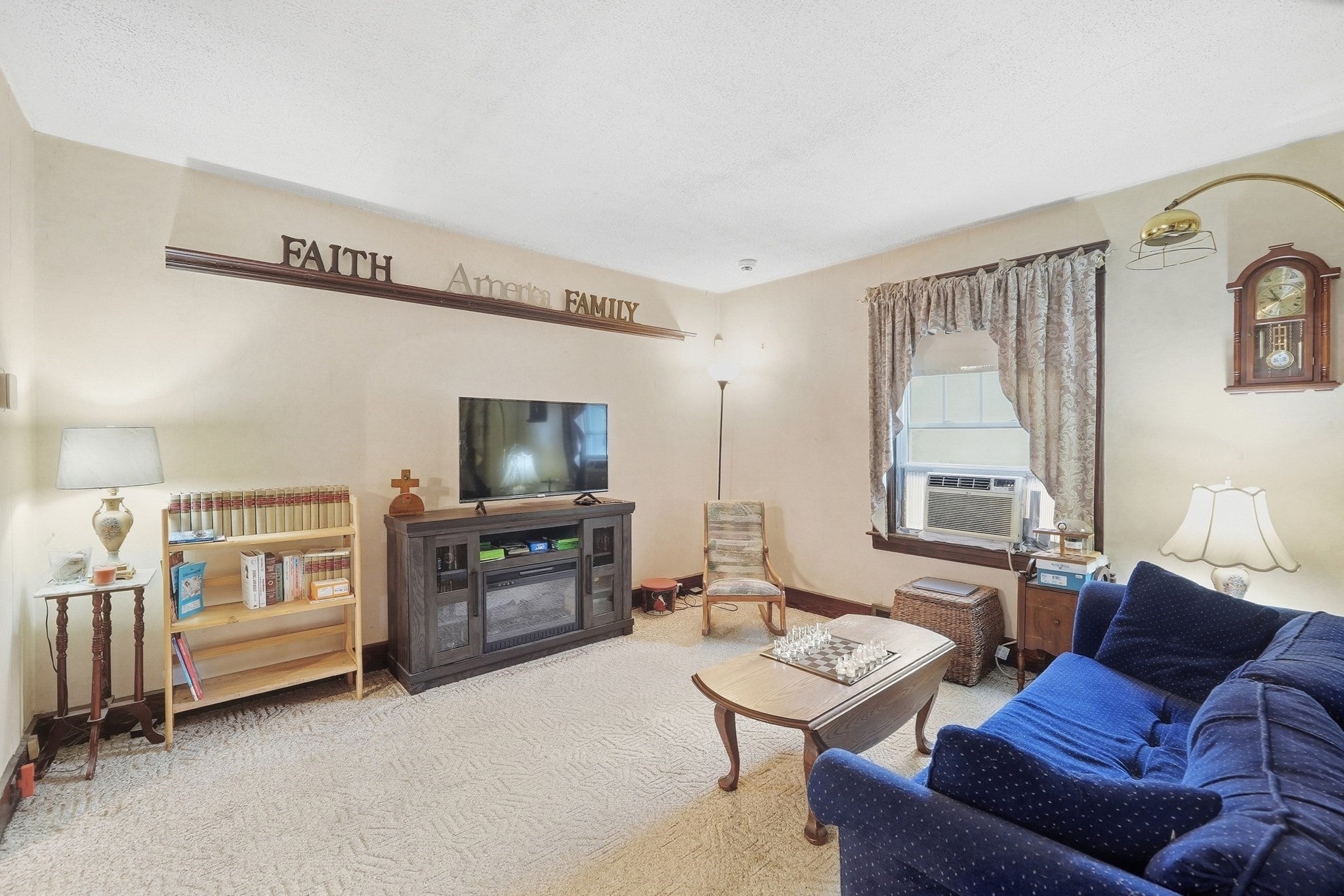 55 Clover St, Worcester, MA, 55 Clover St, Worcester, MA Photo #14