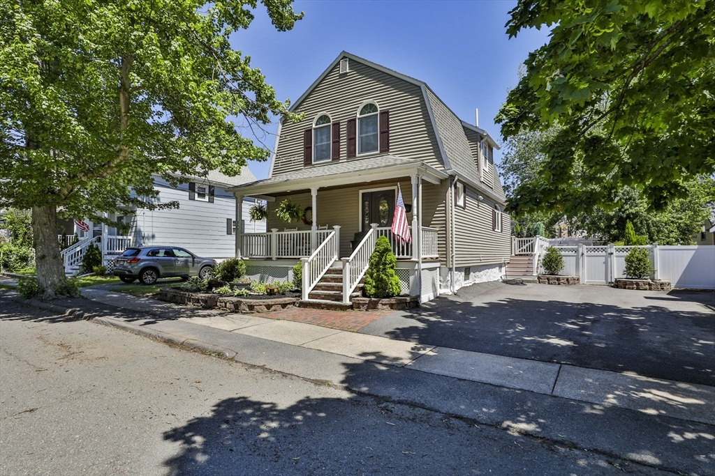 16 Endicott St