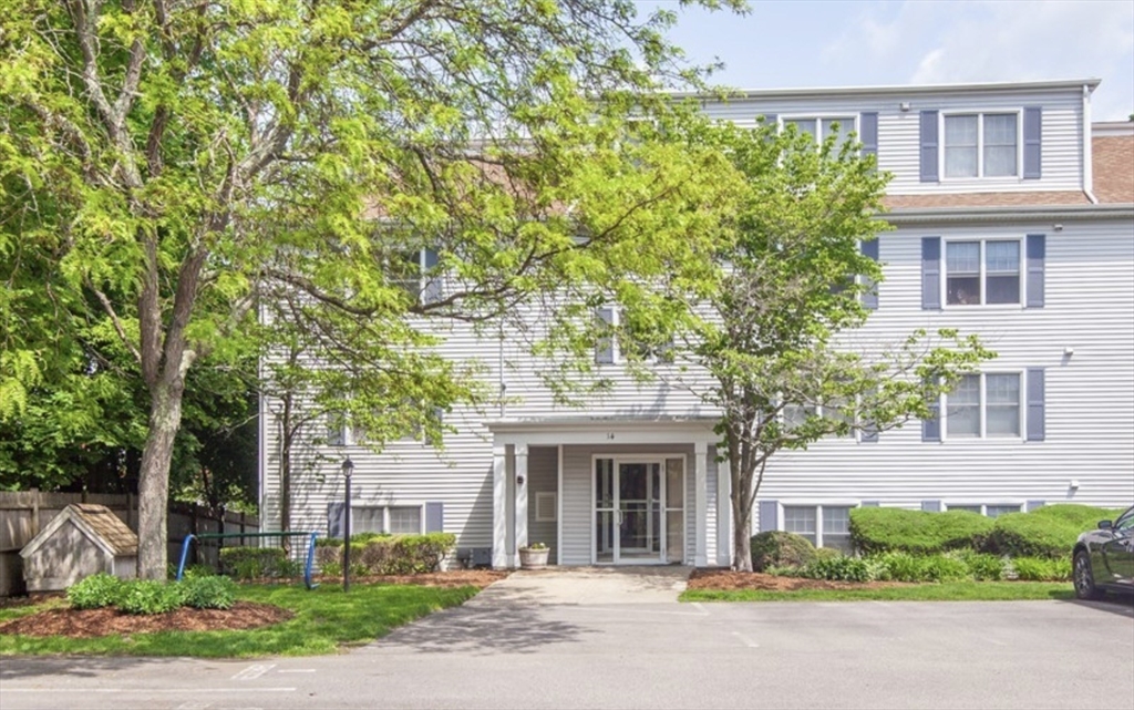 14 Webb Place 2C