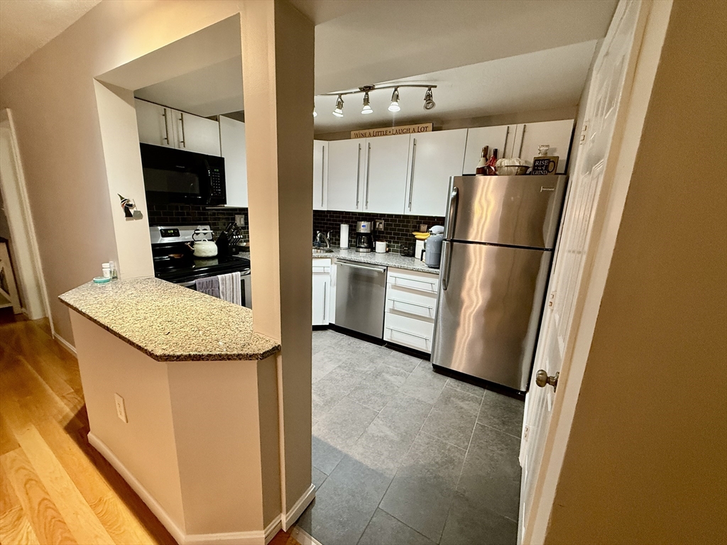 14 Webb Place 2C