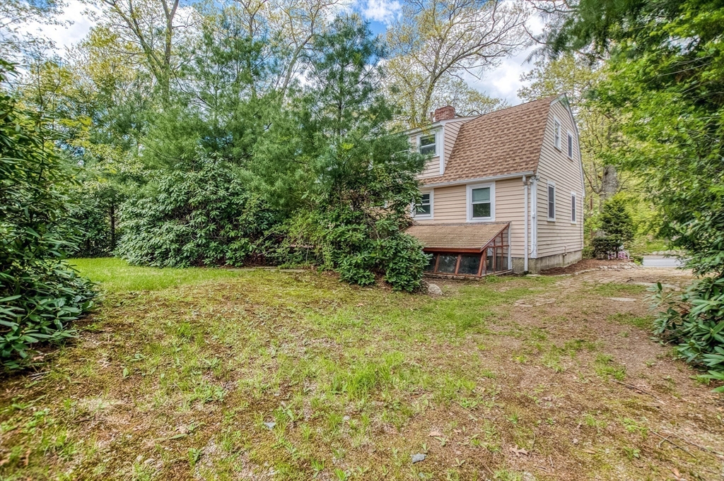 42 Stoughton Rd, Dedham, MA Photo #27