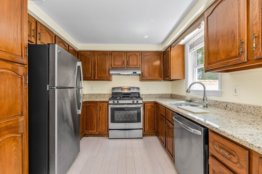42 Stoughton Rd, Dedham, MA Photo #8