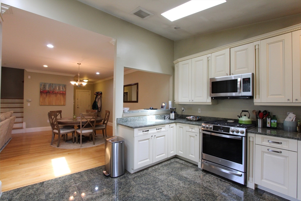 31-33 Florence St #31, Newton, MA, 31-33 Florence St #31, Newton, MA Photo #7